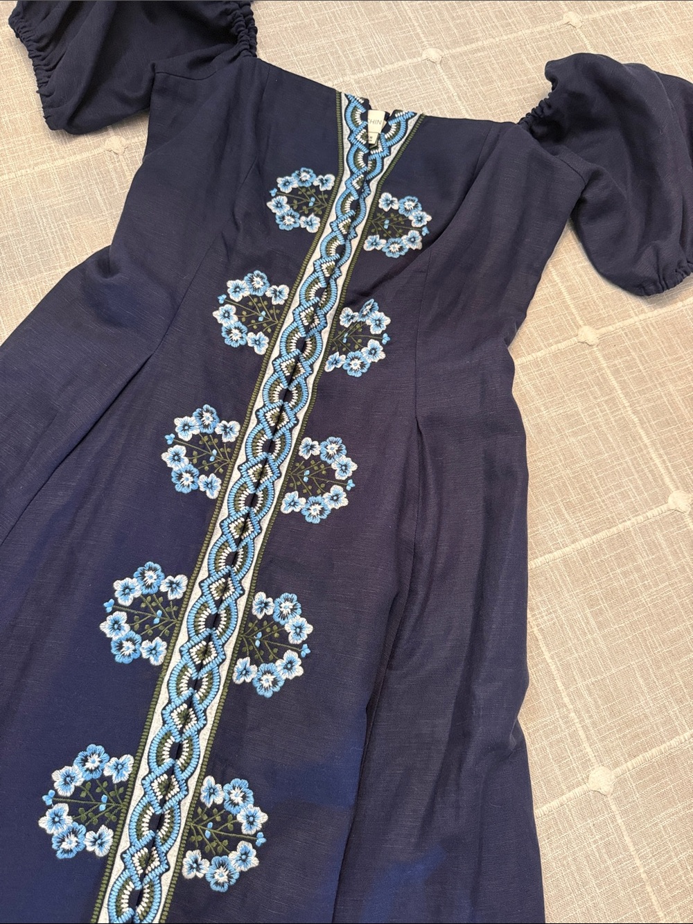 Sachin & Babi Shannon Midi Dress - 6 🌟 - Picture 8 of 8